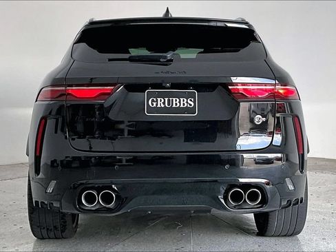 Used 2023 Jaguar F-PACE SVR AWD/4WD image 5