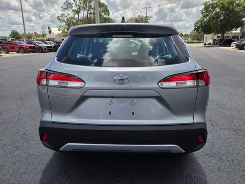 Used 2025 Toyota Corolla Cross L FWD image 11