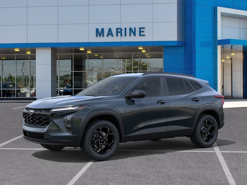 New 2026 Chevrolet Trax LT w/ Midnight Edition FWD image 2