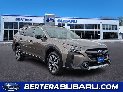 Used 2023 Subaru Outback Limited XT image 1