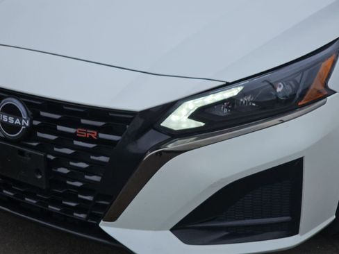 Used 2025 Nissan Altima 2.5 SR w/ SR Premium Package image 34