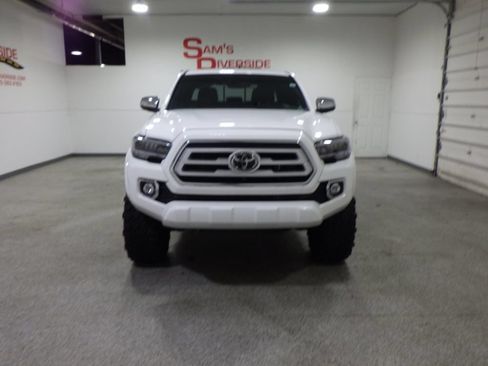 Used 2023 Toyota Tacoma Limited AWD/4WD image 6