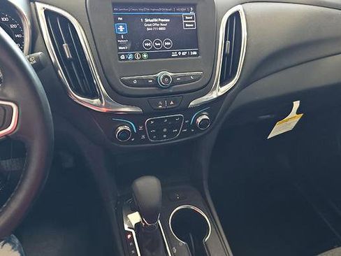 Used 2023 Chevrolet Equinox LT AWD/4WD image 16