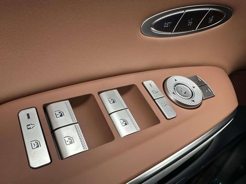 New 2026 Genesis GV70 2.5T Advanced AWD/4WD image 32