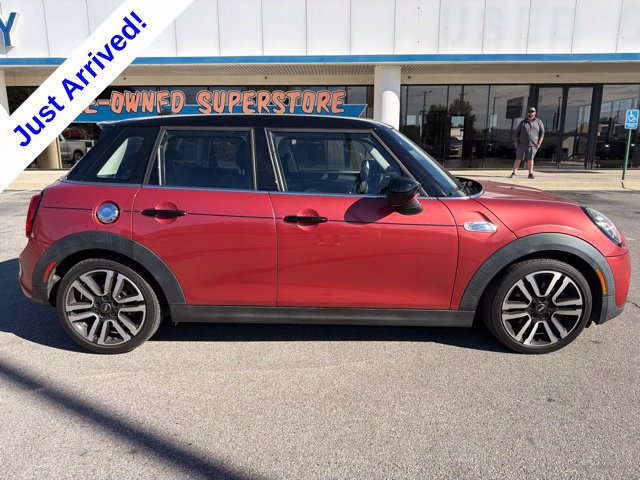 Used 2021 MINI Cooper S w/ Coral Red Edition FWD image 2