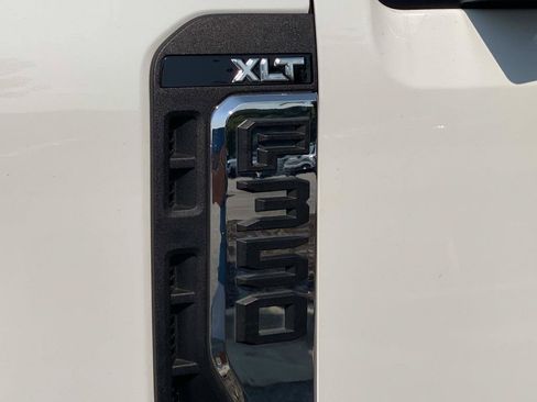 Used 2026 Ford F350 XLT AWD/4WD image 11