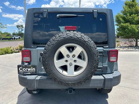 Used 2015 Jeep Wrangler Unlimited Sport w/ Quick Order Package 24S AWD/4WD image 8