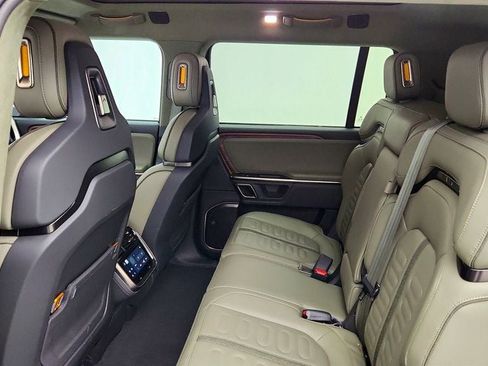 Used 2024 Rivian R1S Adventure AWD/4WD image 21