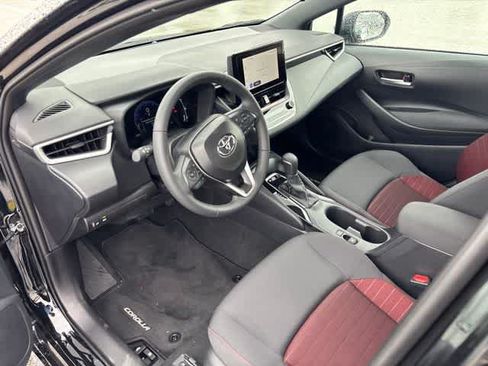 Used 2026 Toyota Corolla SE FWD image 9