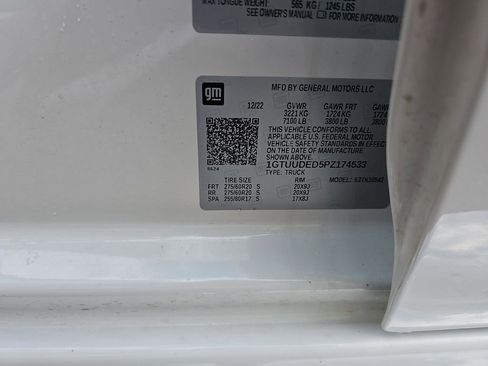 Used 2023 GMC Sierra 1500 SLT w/ SLT Premium Package image 35