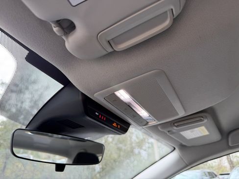 Used 2021 MAZDA MAZDA3 s image 27