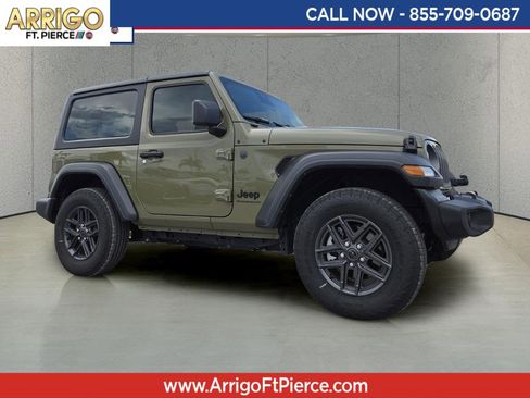 Used 2025 Jeep Wrangler Sport AWD/4WD image 1