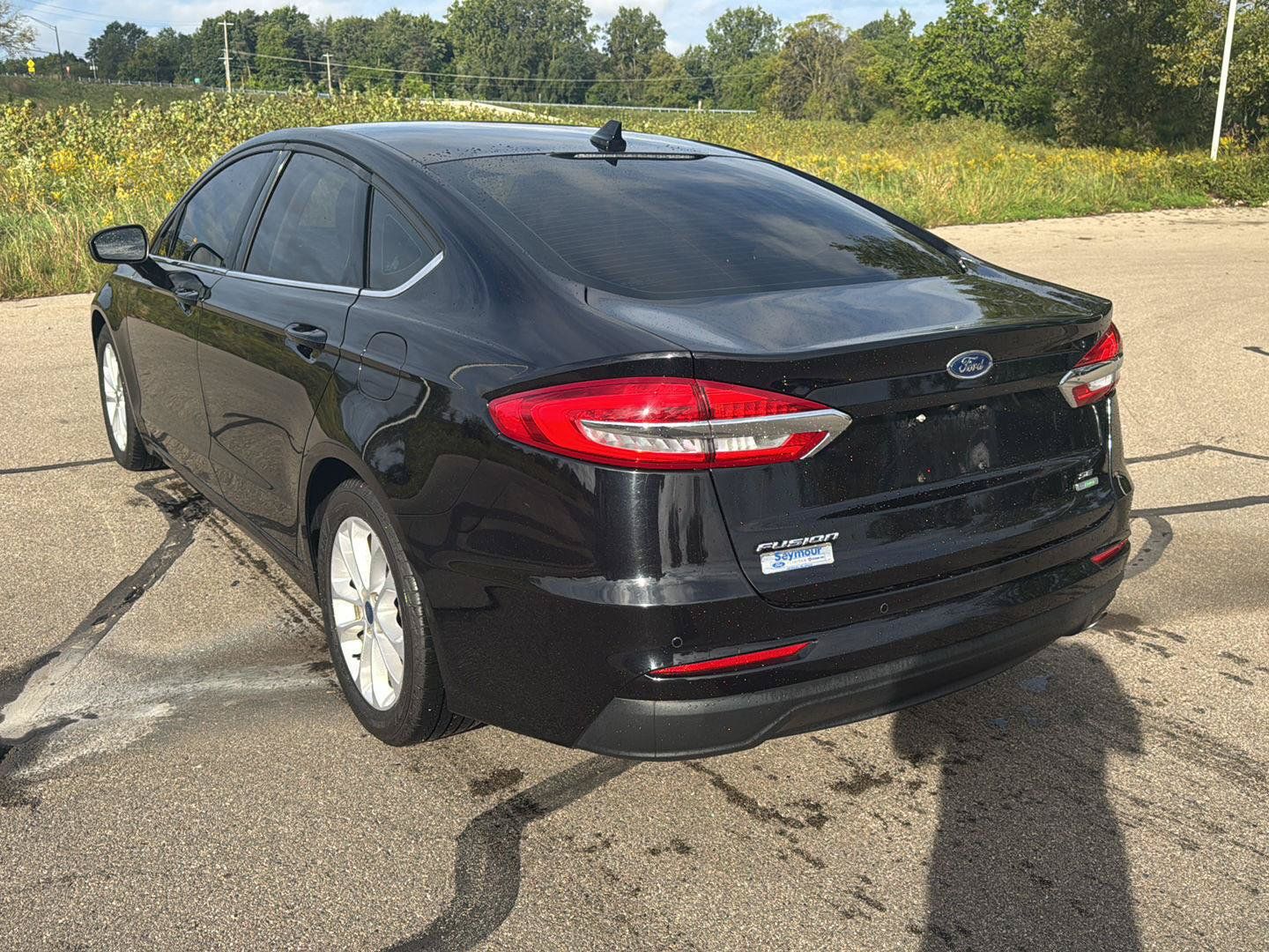 Used 2020 Ford Fusion SE FWD image 3