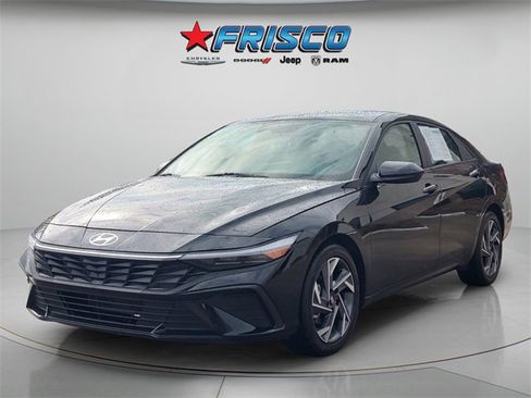 Used 2025 Hyundai Elantra Sport w/ Cargo Package image 4