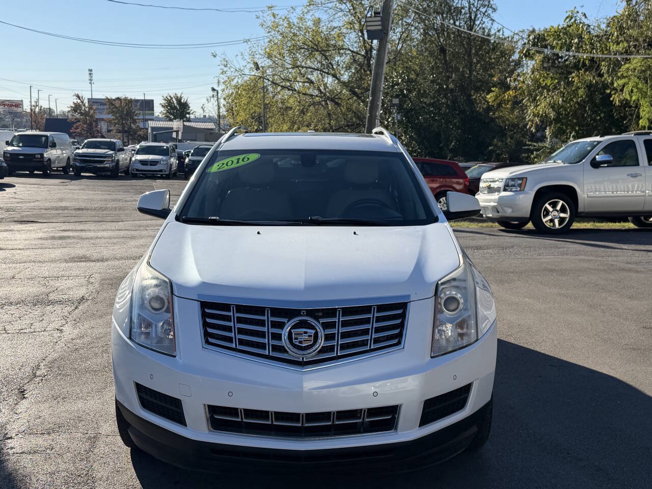 Used 2016 Cadillac SRX Luxury FWD image 3