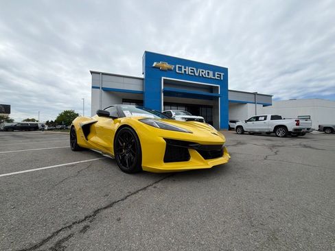Used 2025 Chevrolet Corvette Z06 w/ Stealth Interior Trim Package RWD image 1