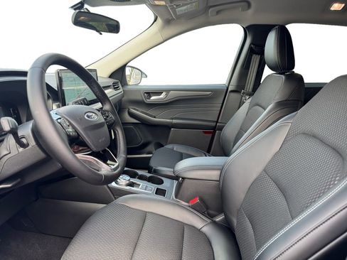 New 2025 Ford Escape SE image 32