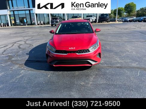 Used 2023 Kia Forte LXS FWD image 2