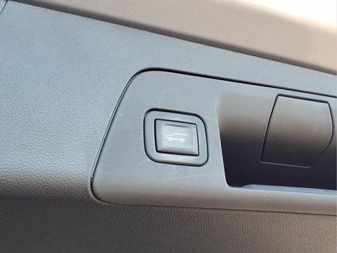 Used 2023 Buick Envision Essence FWD image 29