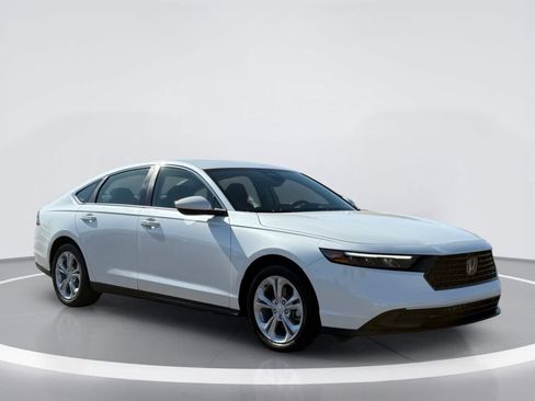 Used 2026 Honda Accord LX image 11