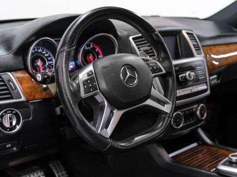Used 2015 Mercedes-Benz ML 63 AMG 4MATIC image 13