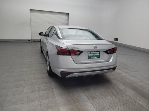 Used 2022 Nissan Altima 2.5 S FWD image 5