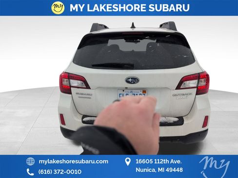 Used 2017 Subaru Outback 2.5i Limited image 6