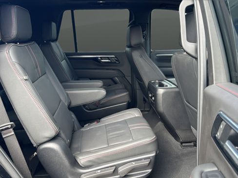 Used 2025 Chevrolet Tahoe RST w/ Comfort Package AWD/4WD image 25