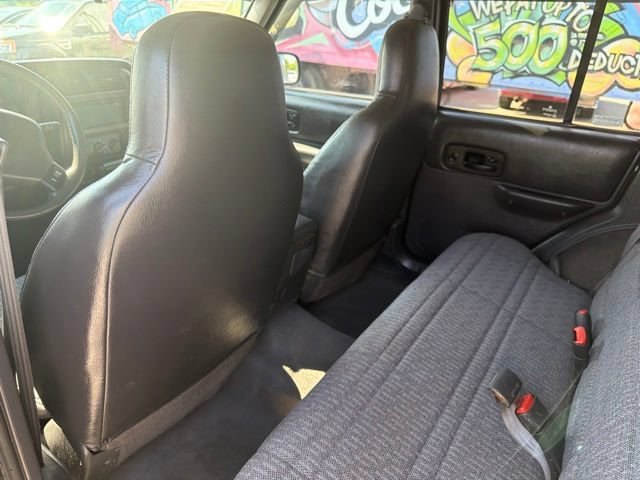 Used 2001 Jeep Cherokee Sport AWD/4WD image 16