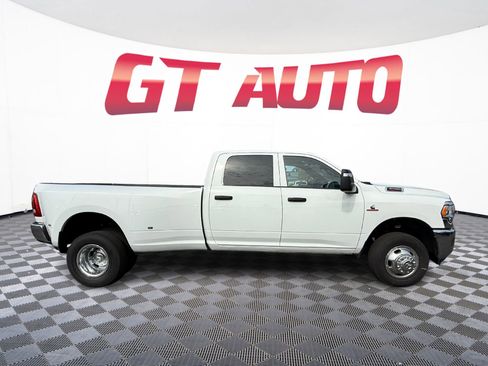 Used 2024 RAM 3500 Tradesman w/ Chrome Appearance Group image 8