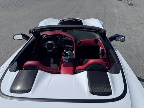 Used 2016 Chevrolet Corvette Z06 w/ 3LZ Preferred Equipment Group image 18