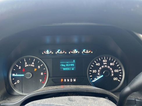 Used 2018 Ford F150 XLT image 3