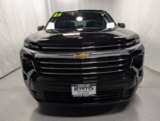 Used 2026 Chevrolet Traverse High Country w/ LPO, Floor Liner Package AWD/4WD image 8