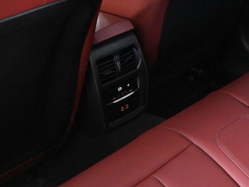 Used 2025 BMW 330i Sedan w/ Convenience Package image 18