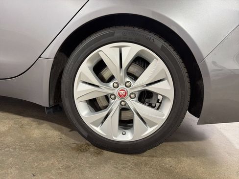 Used 2020 Jaguar XE S AWD/4WD image 30