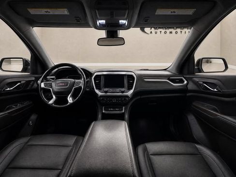 Used 2023 GMC Acadia SLT w/ Preferred Package FWD image 12