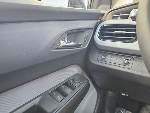 New 2027 Chevrolet Bolt RS w/ Super Cruise Package FWD image 32
