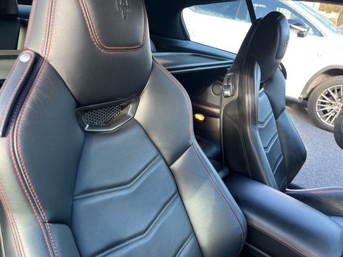 Used 2018 Maserati GranTurismo MC image 27