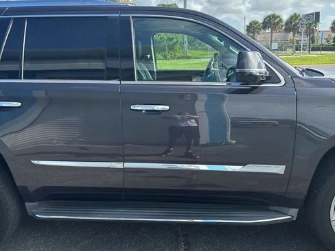 Used 2015 Cadillac Escalade Luxury AWD/4WD image 9