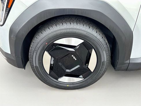 Used 2024 Kia EV9 Wind AWD/4WD image 33