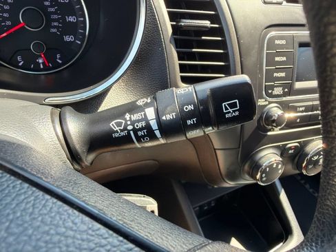 Used 2016 Kia Forte LX FWD image 29