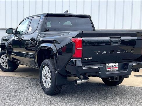 New 2026 Toyota Tacoma SR5 AWD/4WD image 3