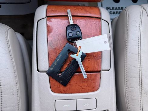 Used 2004 Lexus RX 330 AWD image 60