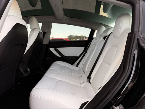 Used 2019 Tesla Model 3 Long Range RWD image 17