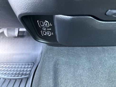 Used 2021 RAM 1500 Laramie AWD/4WD image 23