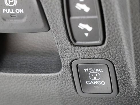Used 2023 RAM 1500 Laramie AWD/4WD image 32