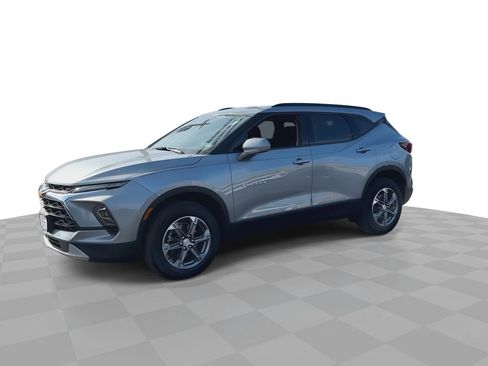 Used 2024 Chevrolet Blazer LT w/ Convenience Package image 4