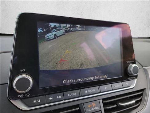 Used 2024 Nissan Altima 2.5 SR FWD image 17