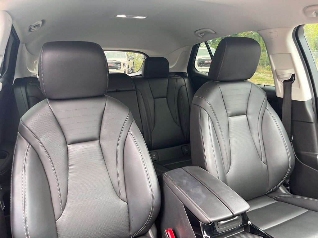 Used 2025 Buick Envision Preferred AWD/4WD image 39
