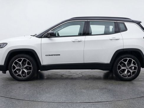 Used 2025 Jeep Compass Limited image 5